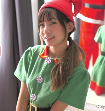 ของขวัญวันคริสต์มาส Onlyfans Jayinne Merry Christmas Everyone